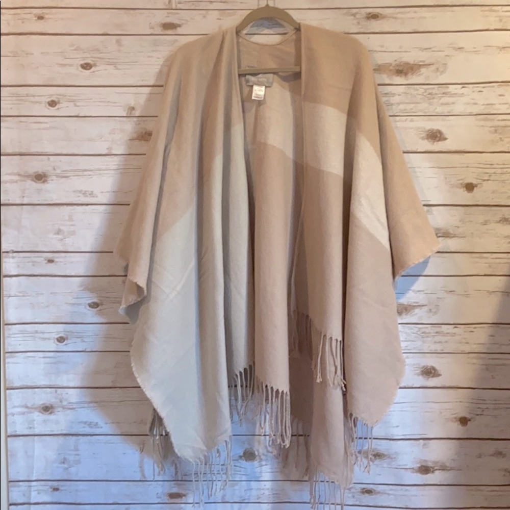 Beige and cream pancho